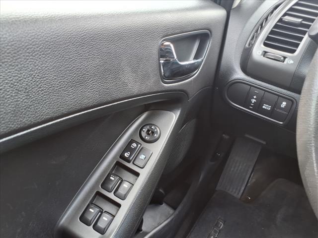 2016 Kia Forte5 LX