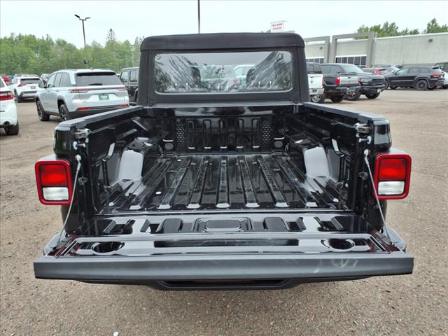 2024 Jeep Gladiator Sport