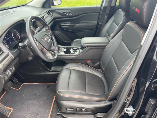 2022 GMC Acadia AT4