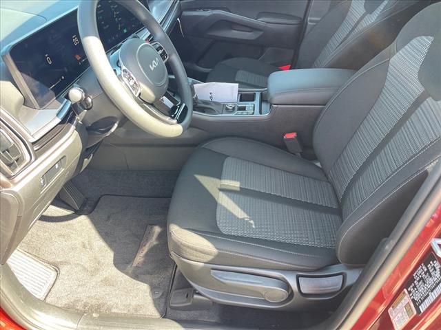 2025 Kia Sorento LX