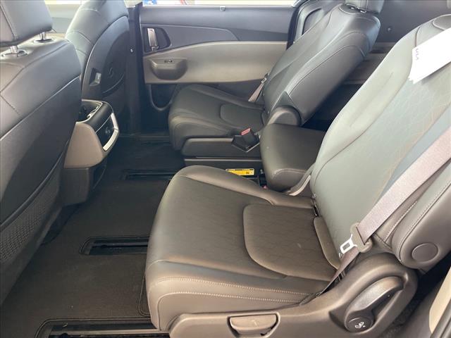 2025 Kia Carnival EX