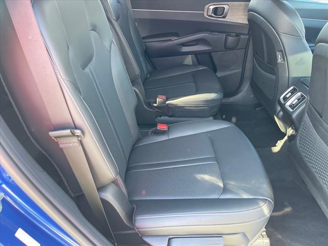 2023 Kia Sorento EX