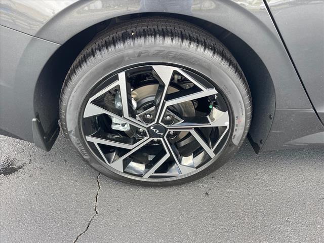2025 Kia K5 EX