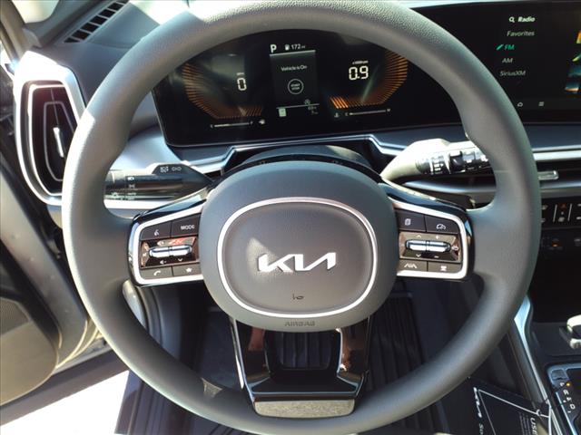 2025 Kia Sorento LX