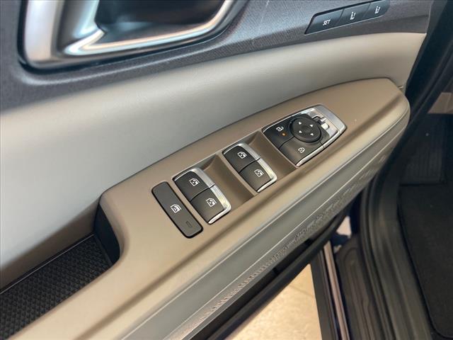 2025 Kia Carnival EX
