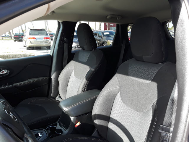 2015 Jeep Cherokee Latitude - Photo 11