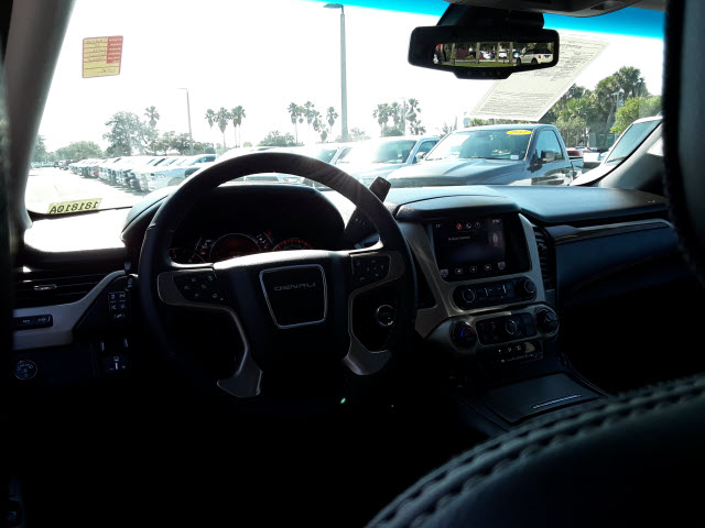2015 GMC Yukon XL Denali - Photo 11