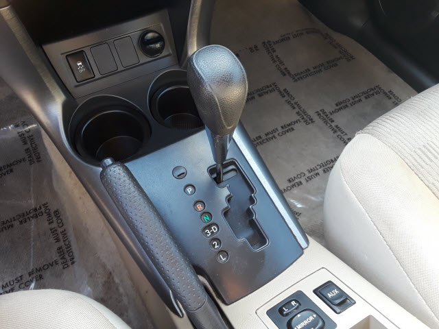 2010 Toyota RAV4 Base - Photo 12