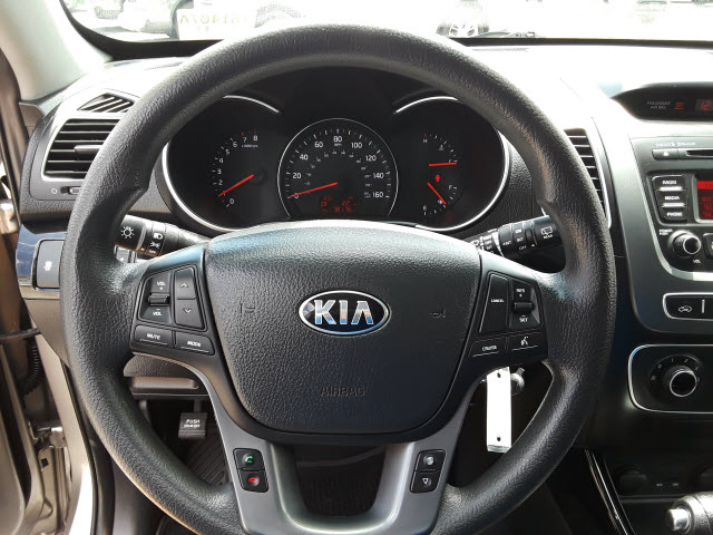 2014 Kia Sorento LX - Photo 14