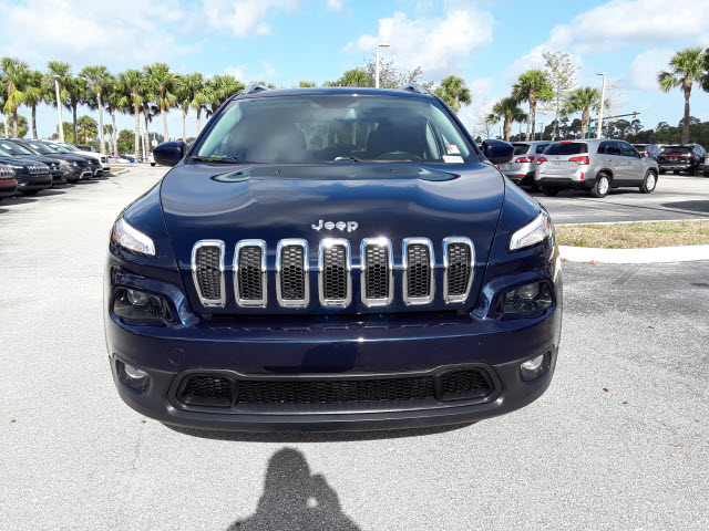 2015 Jeep Cherokee Latitude - Photo 2