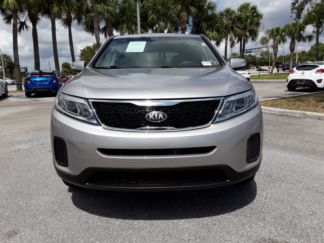 2014 Kia Sorento LX - Photo 2
