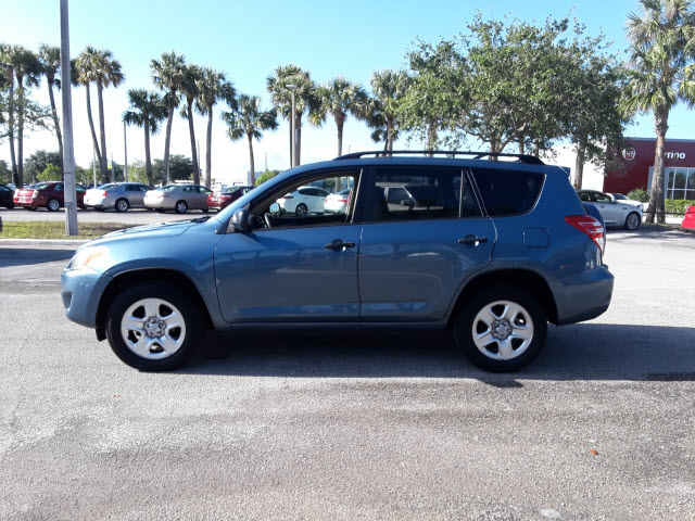 2010 Toyota RAV4 Base - Photo 5