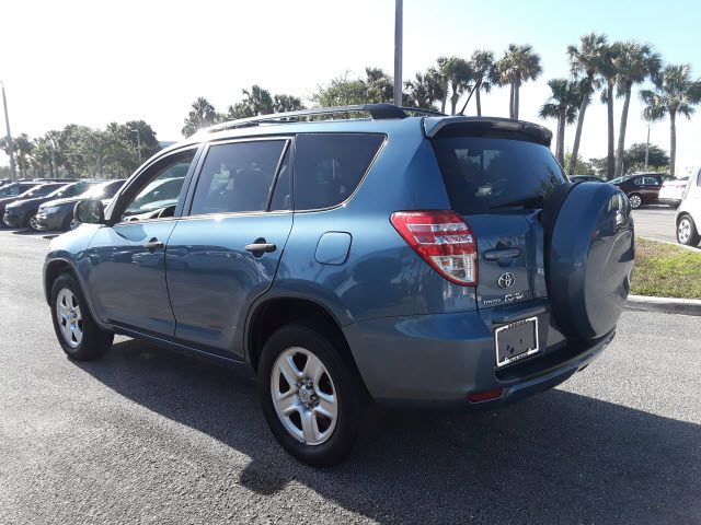 2010 Toyota RAV4 Base - Photo 7
