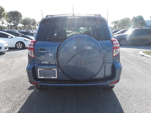 2010 Toyota RAV4 Base - Photo 8