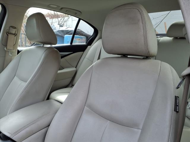 2015 INFINITI Q50 Premium