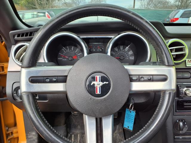 2007 Ford Mustang V6 Deluxe