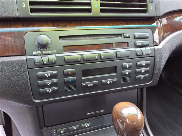 2004 BMW 3 Series 325xi