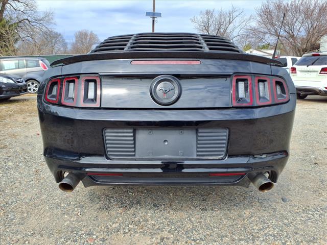 2014 Ford Mustang V6