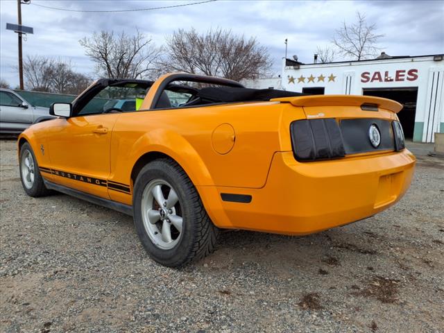 2007 Ford Mustang V6 Deluxe