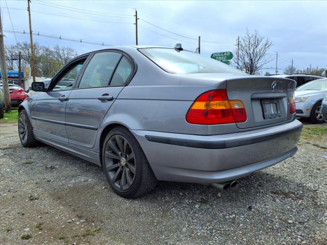 2004 BMW 3 Series 325xi
