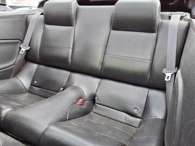 2007 Ford Mustang V6 Deluxe