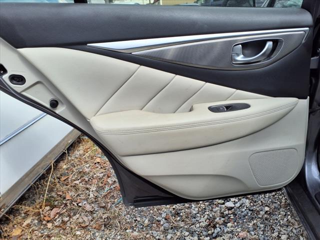 2015 INFINITI Q50 Premium