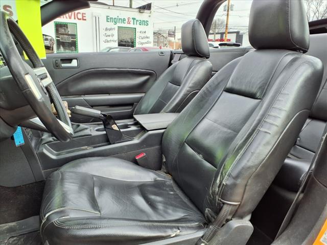 2007 Ford Mustang V6 Deluxe