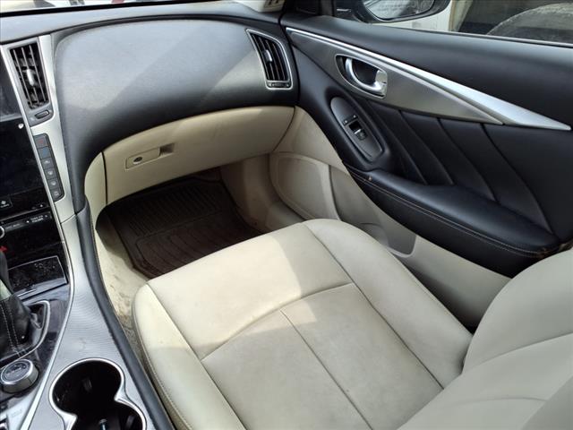 2015 INFINITI Q50 Premium