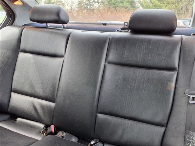 2004 BMW 3 Series 325xi