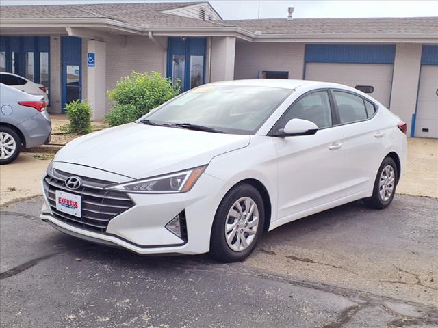 2019 Hyundai ELANTRA SE