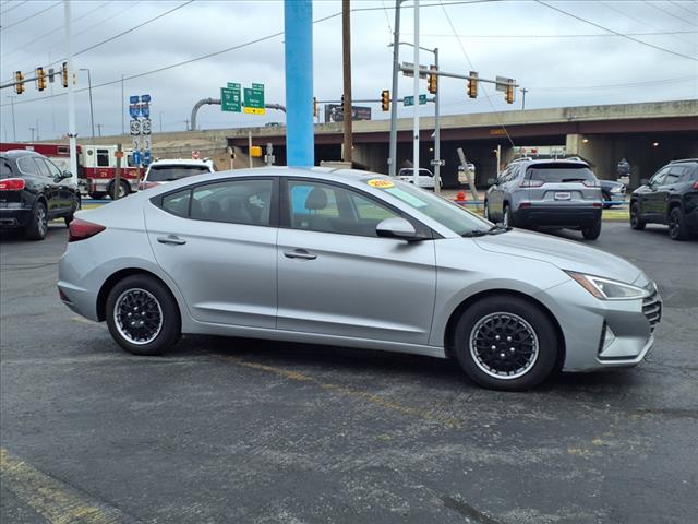2020 Hyundai ELANTRA SE
