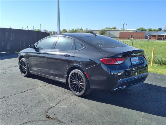 2015 Chrysler 200 