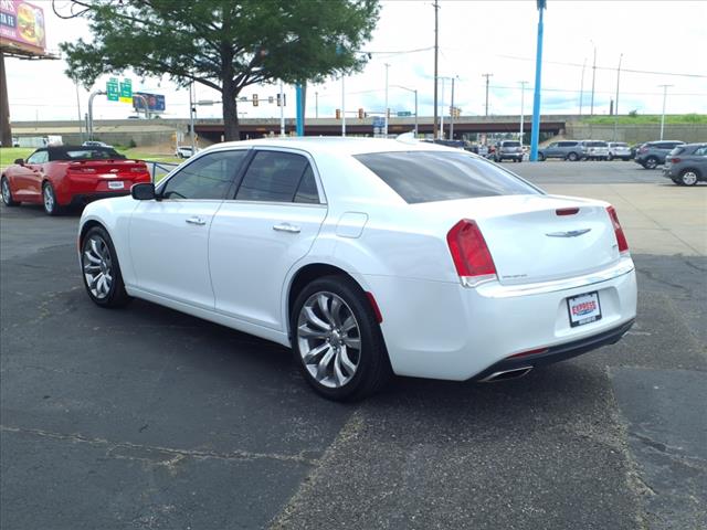 2019 Chrysler 300 
