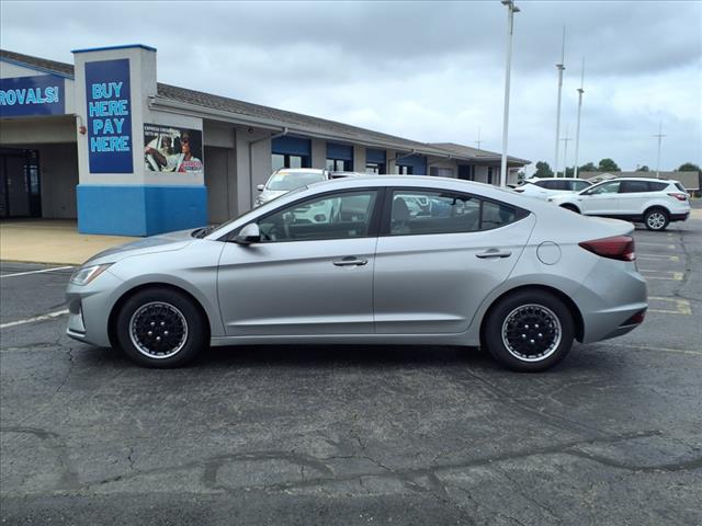 2020 Hyundai ELANTRA SE