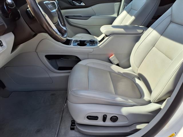 2021 GMC Acadia SLT
