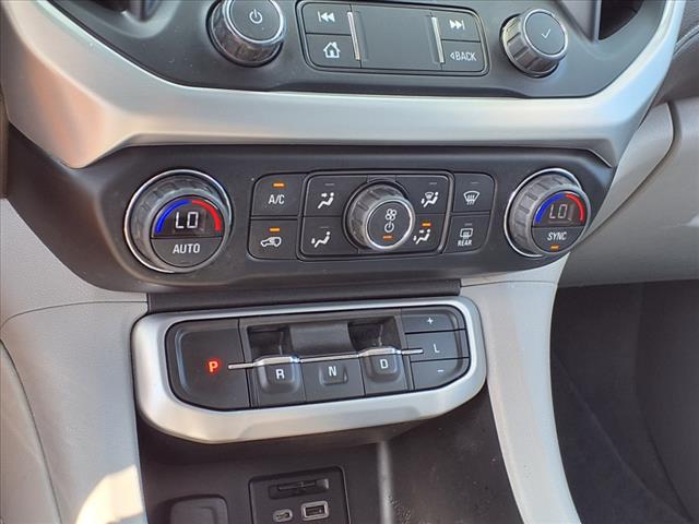 2021 GMC Acadia SLT