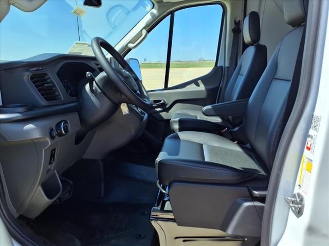 2025 Ford Transit Base