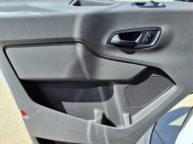 2025 Ford Transit Base