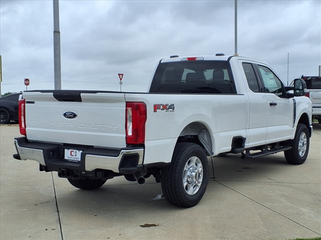 2025 Ford F-350 Super Duty XLT