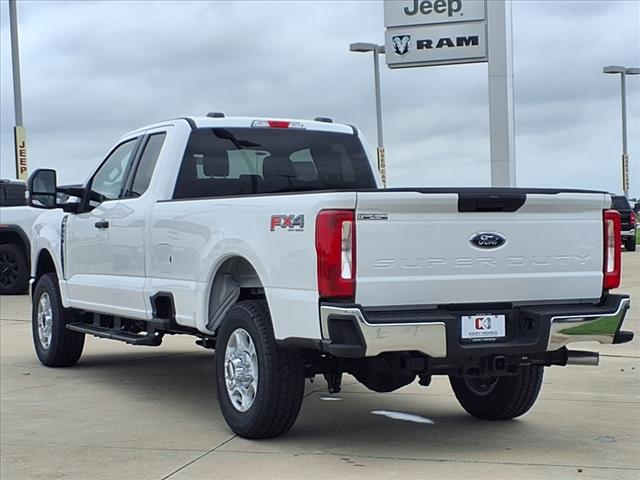 2025 Ford F-350 Super Duty XLT