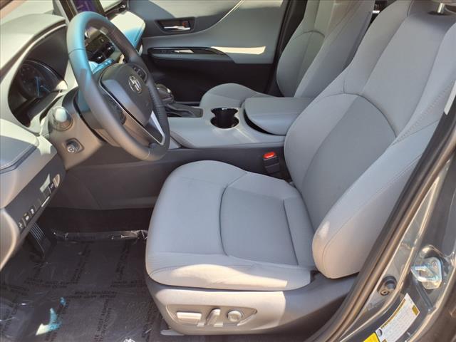 2024 Toyota Venza LE