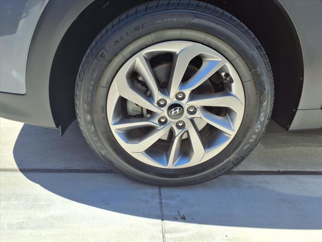 2016 Hyundai TUCSON SE