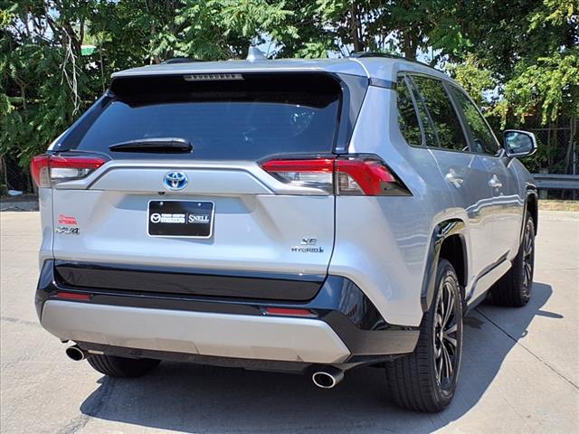 2022 Toyota RAV4 Hybrid SE