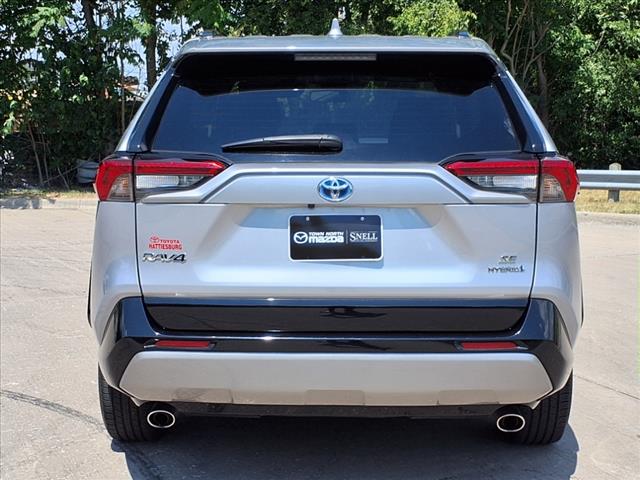 2022 Toyota RAV4 Hybrid SE
