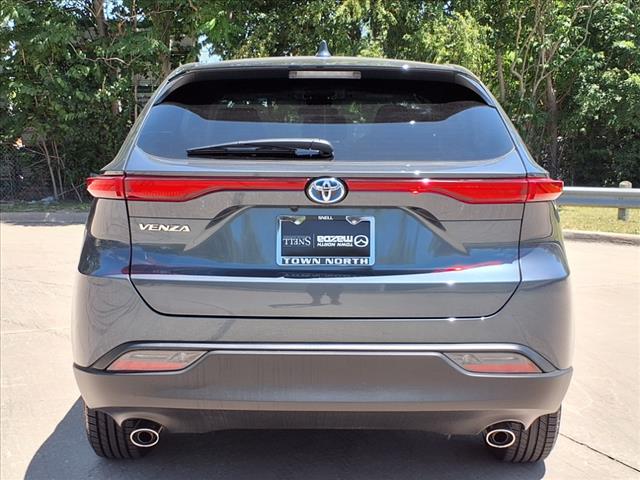 2024 Toyota Venza LE