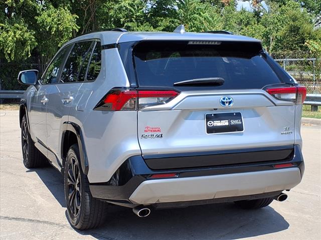 2022 Toyota RAV4 Hybrid SE