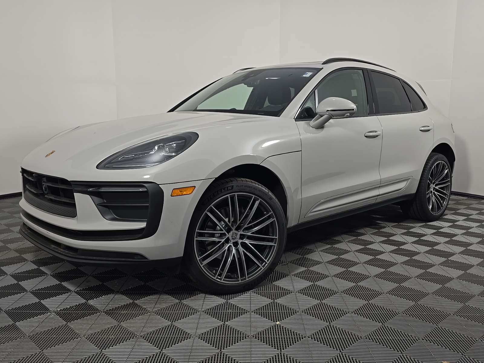 2026 Porsche Macan T