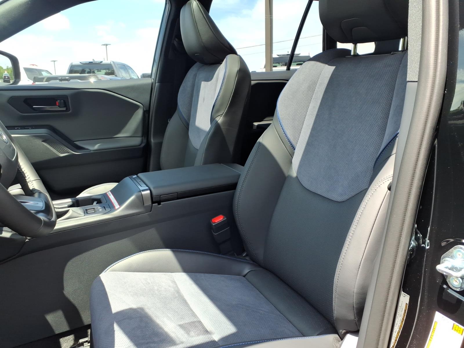 ToyotaRAV4 Plug-in Hybrid10