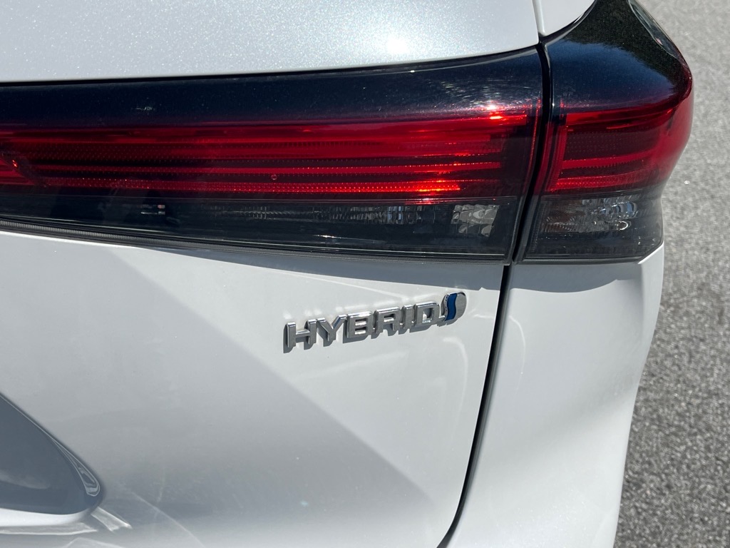 ToyotaHighlander Hybrid10