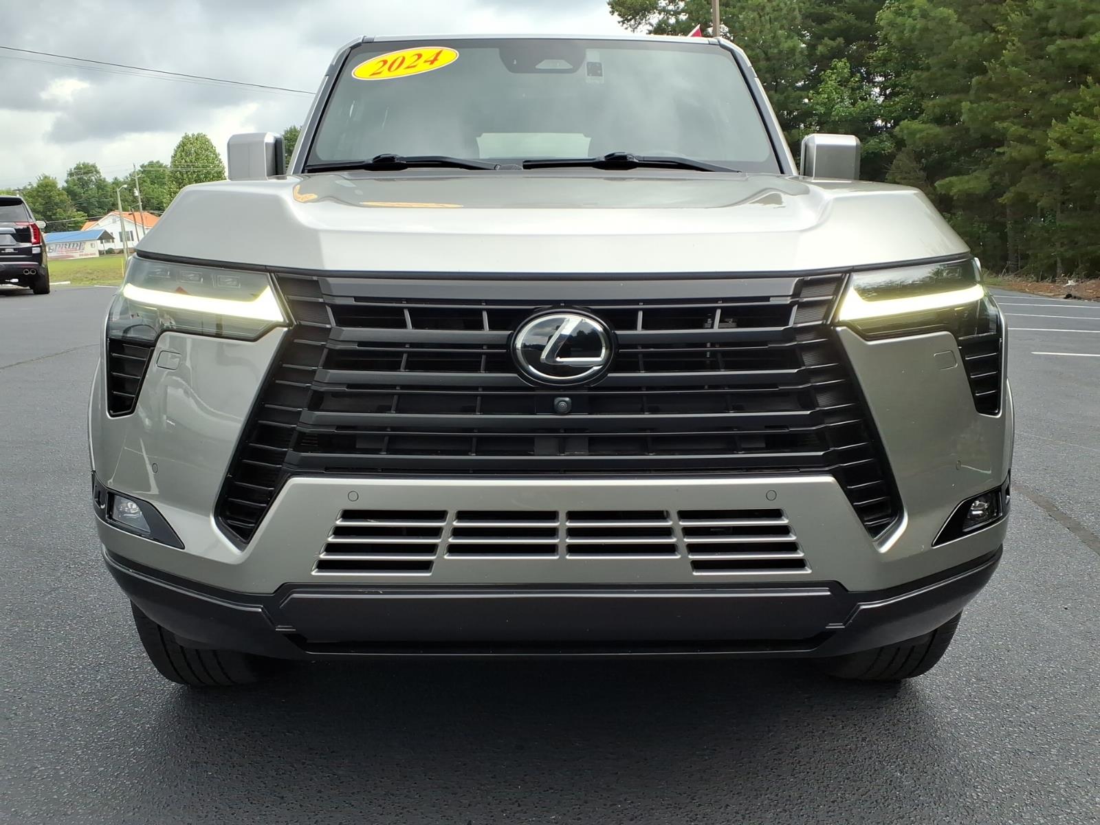 LexusGX 55011